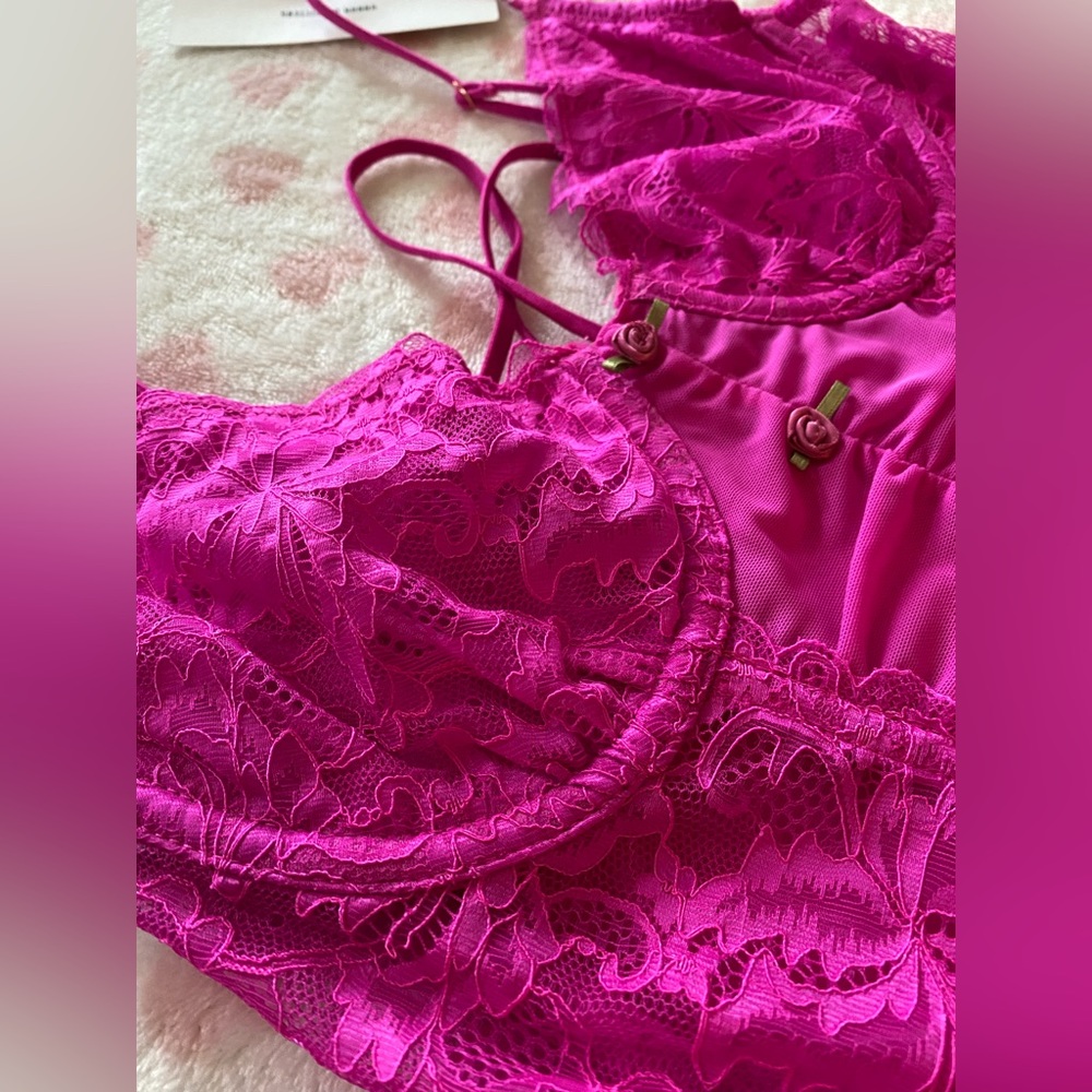 uo lace corset - Picture 4 of 7